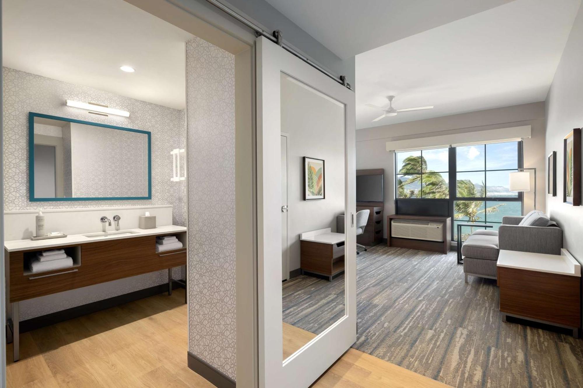 Hampton Inn & Suites Maui North Shore Kahului Ngoại thất bức ảnh